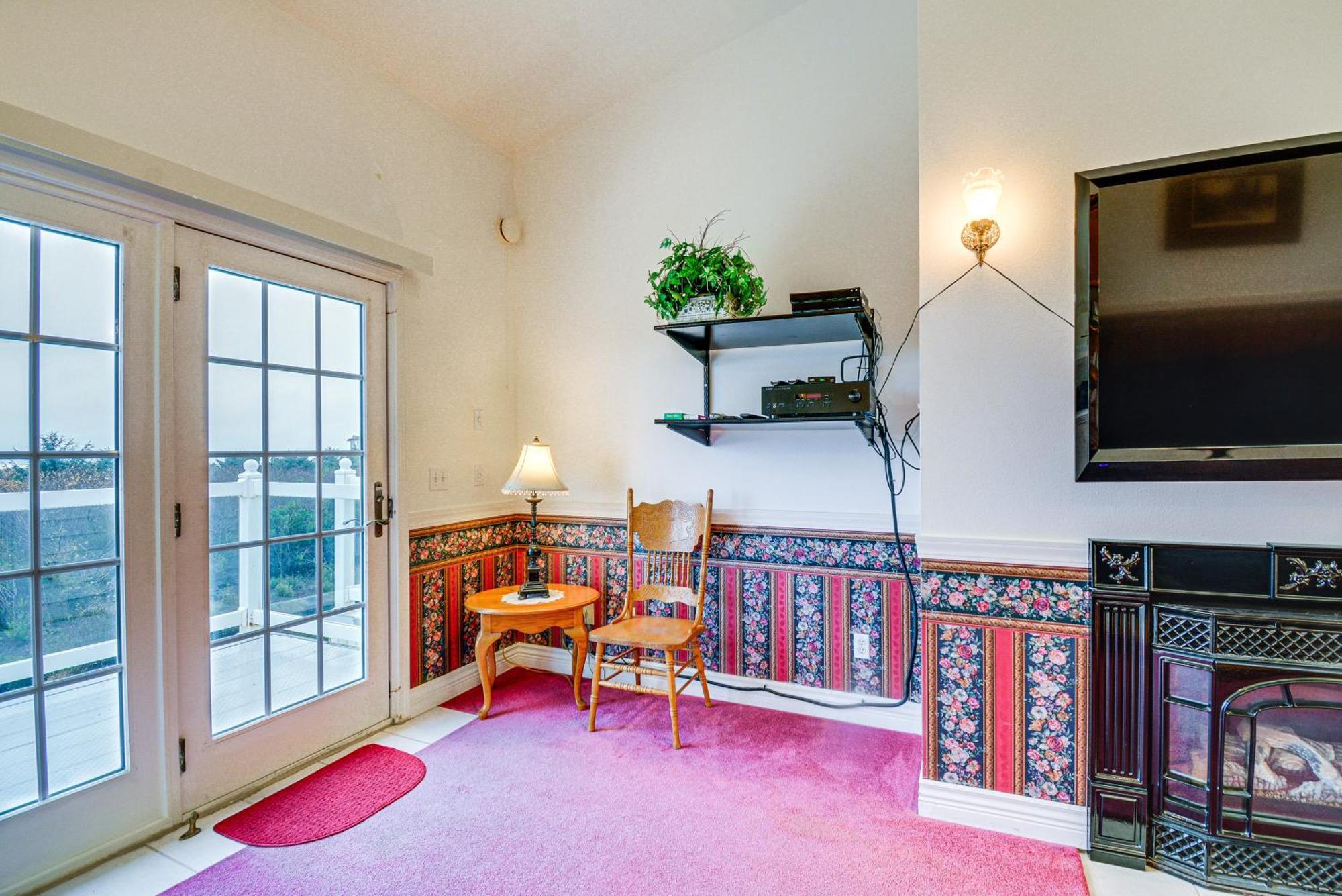 Ocean Shores Condo Rental With View - Walk To Beach! 외부 사진