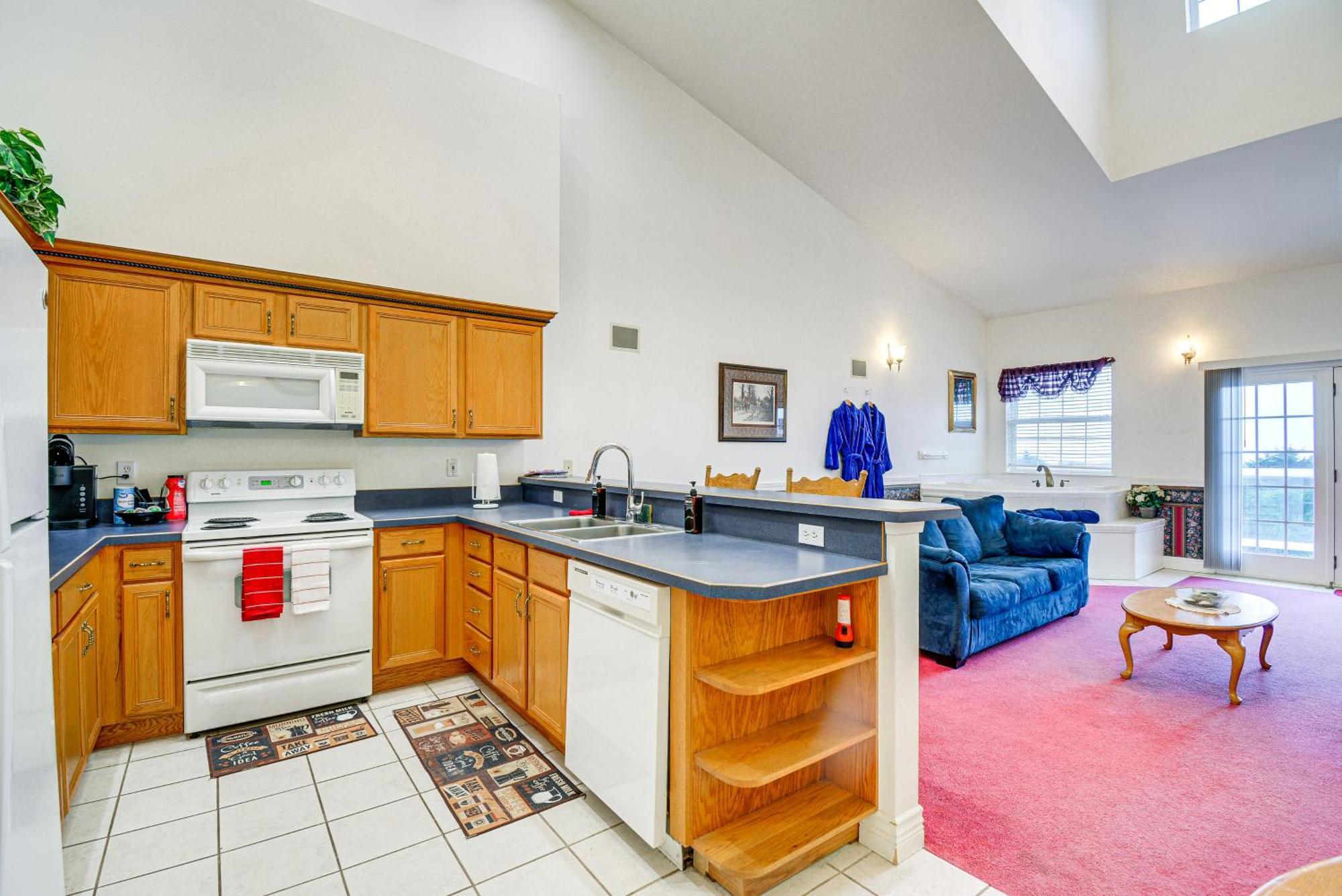 Ocean Shores Condo Rental With View - Walk To Beach! 외부 사진