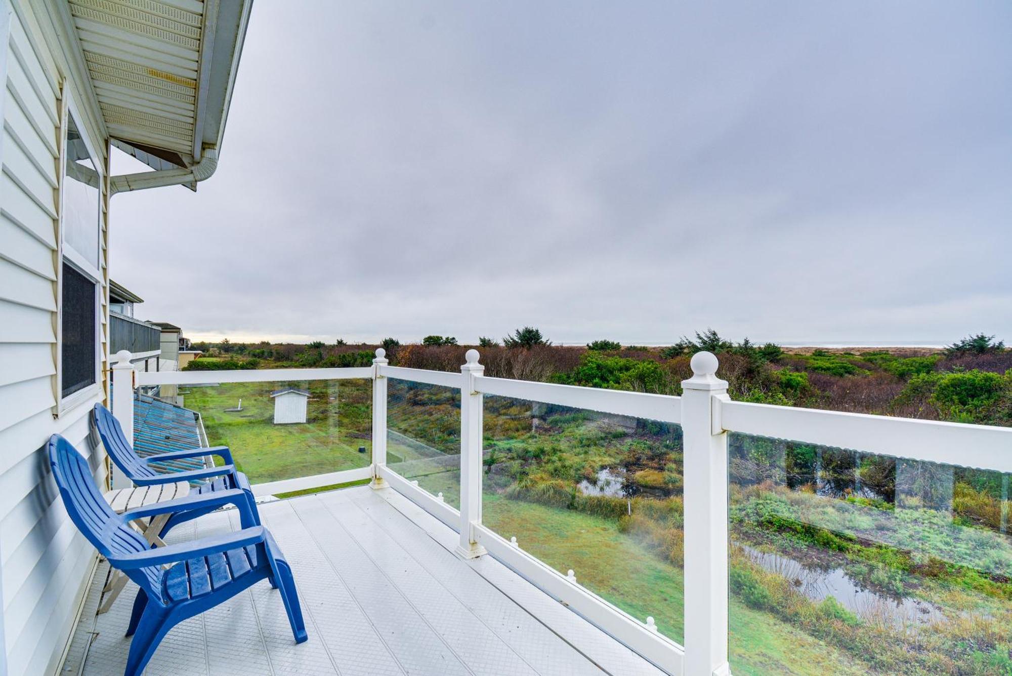 Ocean Shores Condo Rental With View - Walk To Beach! 외부 사진